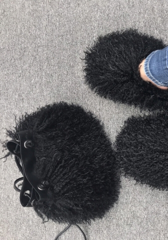 (Only Handbag)(Black)2023 Styles Women Sexy&Fashion Spring&Summer TikTok&Instagram Styles Fluffy Handbag