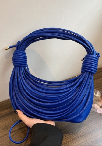 (Real Image)2023 Styles Women Sexy&Fashion Autumn/Winter TikTok&Instagram Styles Handbag