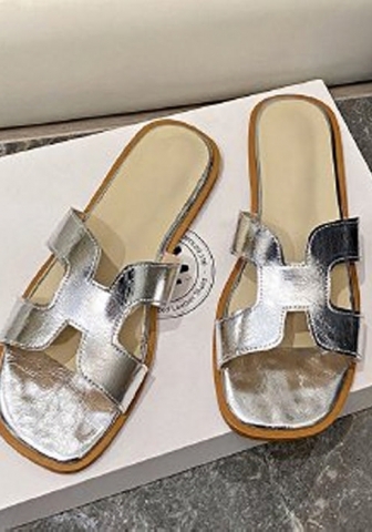 (Real Image)2024 Styles Women Summer Leather Thick-Sole Flip Flops Beach Sandals