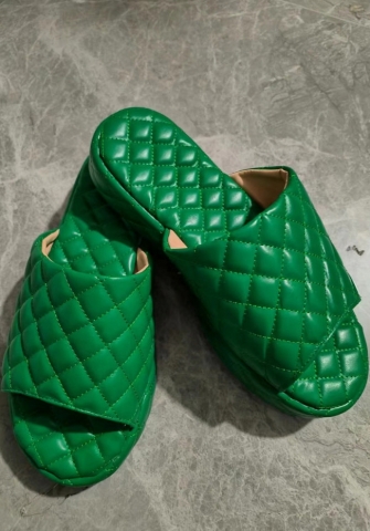 (Real Image)2024 Styles Women Thick-soled Solid Color Chanel-Style Geometric Grid Slip-On Sandals